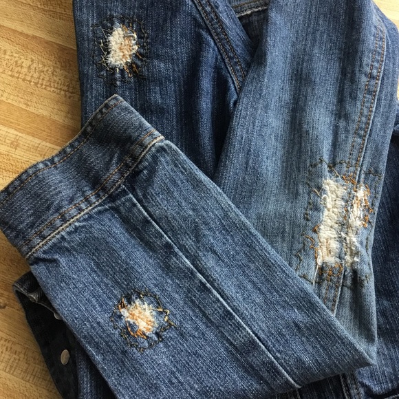 Demin Patch Stitching Distressed Small Jacket - Picture 13 of 15